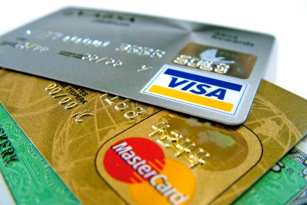 visa-mastercard-credit-cards-e1387426494114